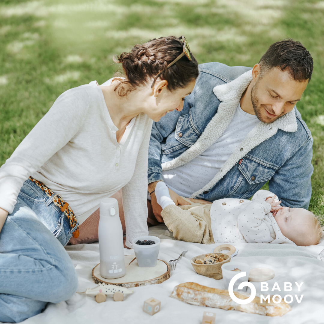 Cand masa bebelusului nu mai tine cont de program: cum pastrezi rutina chiar si atunci cand nu esti acasa