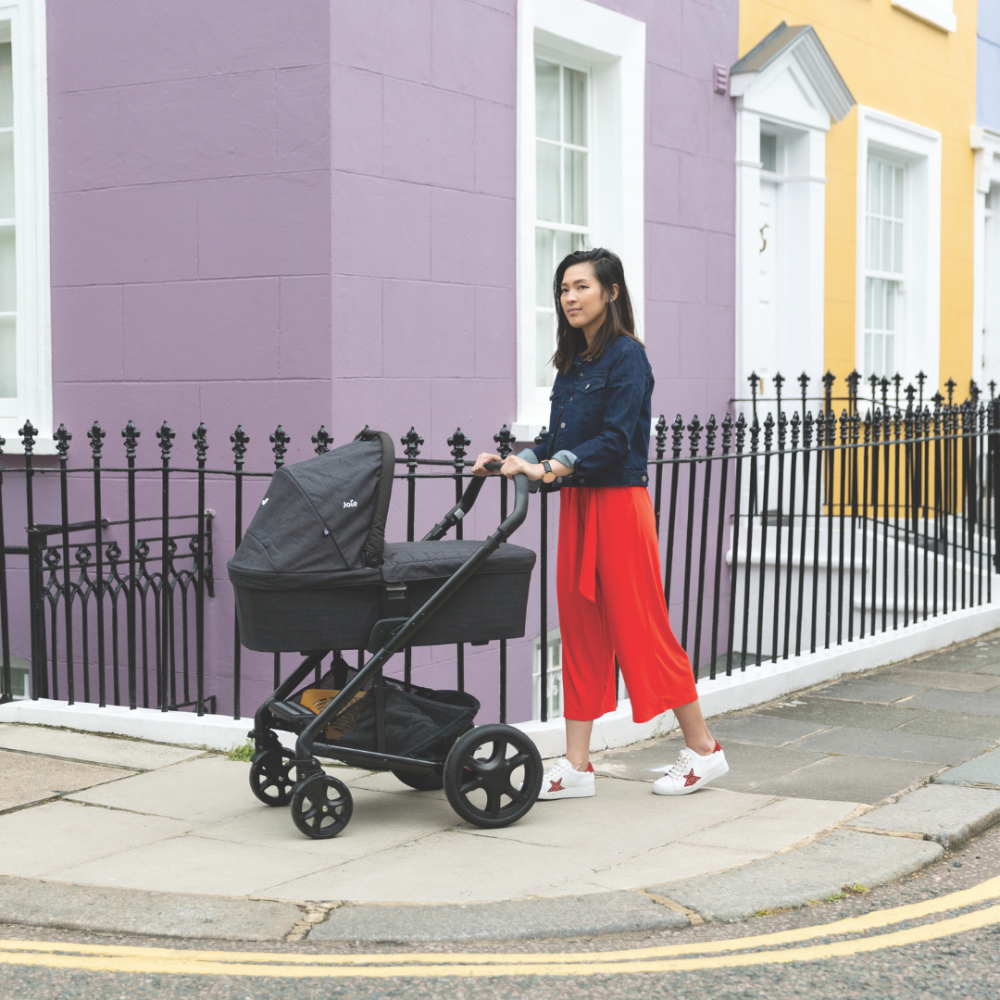 Carucior pentru copii multifunctional 3 in 1 Joie Chrome DLX Toffee (Carucior Chrome DLX + Landou Toffee + Scoica i-Snug Toffee)