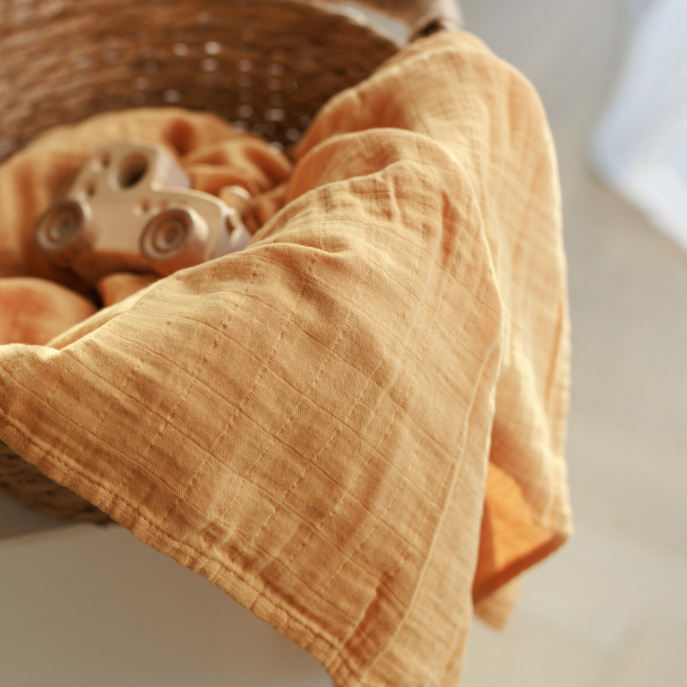 Muselina multifunctionala din bumbac 100% organic, ONINO HUG.me, Honey Gold, x1 bucata, 120 x 120 cm, certificata GOTS