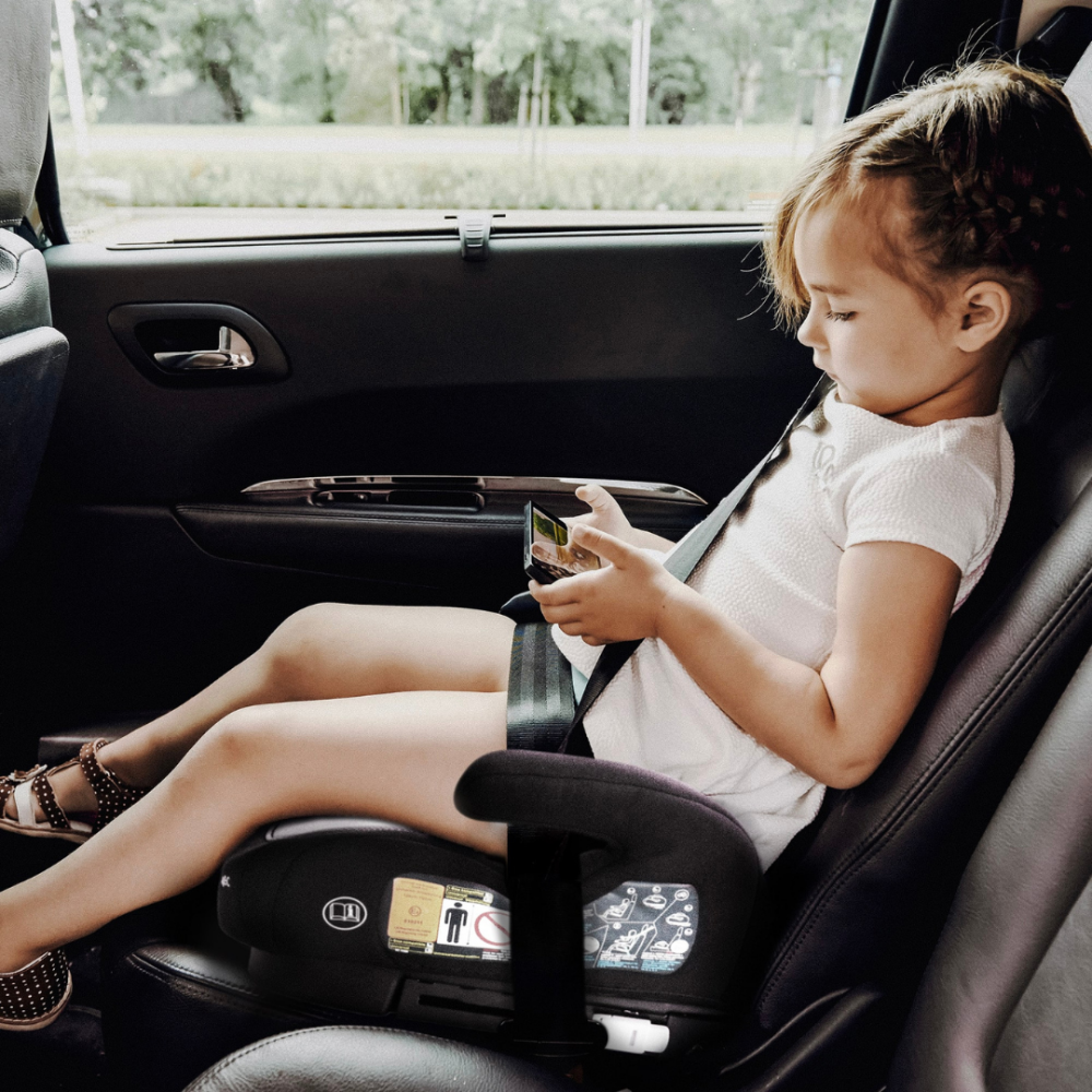 Scaun auto booster pentru copii BabyGo i-Size Bursa IV Grey, 125-150 cm, testat Suplimentar la impact lateral, frontal si din spate