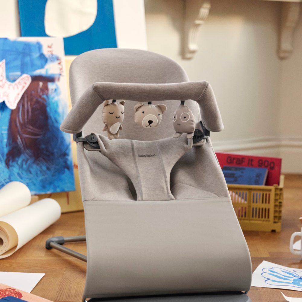Bara de jucarii BabyBjorn Soft Toys Neutrals – pentru balansoarele Soft si Bliss