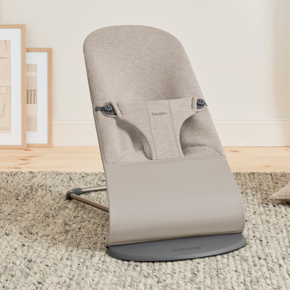 Balansoar BabyBjorn Bliss din material 3D Jersey, Sand Grey