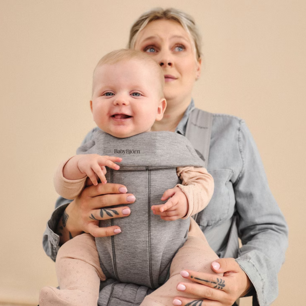 Marsupiu anatomic cu multiple pozitii de purtare BabyBjorn Mini, Dusty Pink, Tesatura