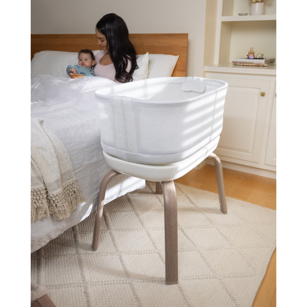 Patut co-sleeper Graco Eluma Nest Luna cu leganare automata si sistem inteligent de detectare a plansului