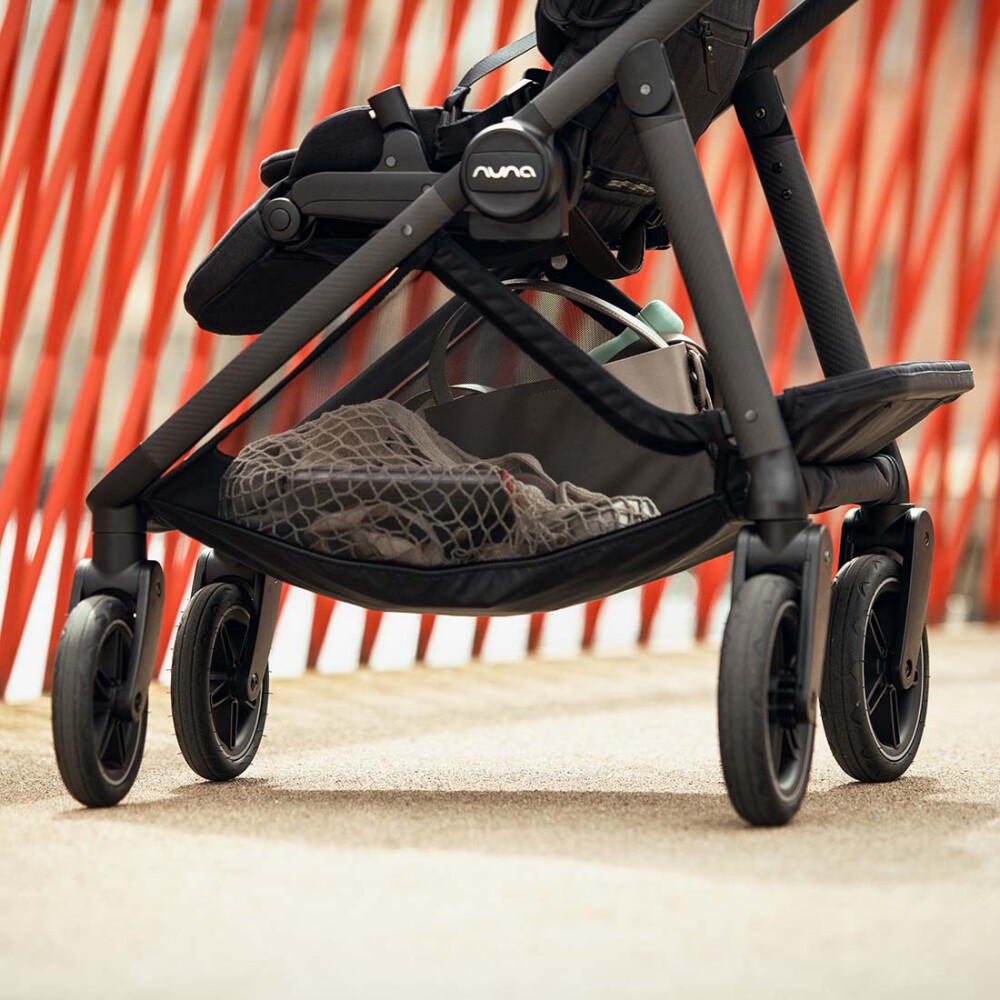 Carucior cu roti pivotante 360° Nuna SWIV Granite