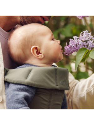 Marsupiu anatomic cu multiple pozitii de purtare BabyBjorn Mini, Dark Green, Tesatura