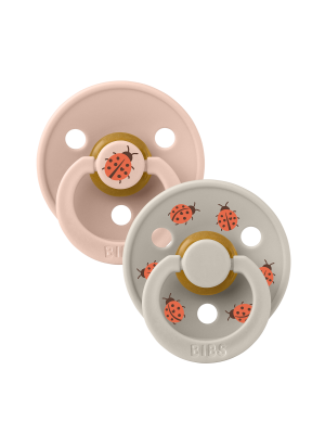 Set 2 suzete BIBS Colour Studio Collection Ladybug Latex, tetina rotunda, 0 luni+-Blush Mix
