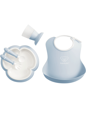 BabyBjorn - Set hranire: farfurie, lingurita, furculita, pahar si bavetica pentru bebe, Powder Blue