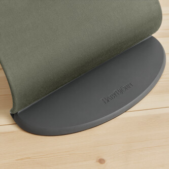 Balansoar BabyBjorn Bliss Dark Green cu aspect delicat de petala, tesatura matlasata