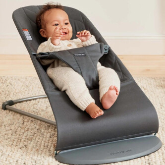 BabyBjorn - Balansoar Bliss Anthracite cu aspect delicat de petala, tesatura matlasata