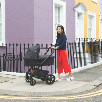 Carucior pentru copii multifunctional 3 in 1 Joie Chrome DLX Toffee (Carucior Chrome DLX + Landou Toffee + Scoica i-Snug Toffee)