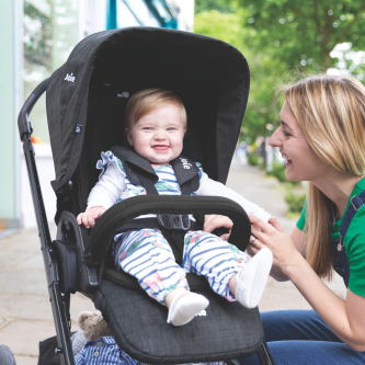 Carucior pentru copii multifunctional 3 in 1 Joie Chrome DLX Toffee (Carucior Chrome DLX + Landou Toffee + Scoica i-Snug Toffee)