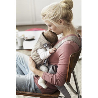 BabyBjorn - Marsupiu anatomic Mini, cu pozitii multiple de purtare – Greige, Mesh