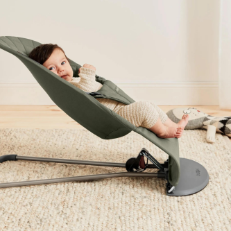 Balansoar din tesatura matlasata cu aspect Clasic pentru copii Baby Bjorn Balance Bliss, Dark Green