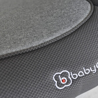 Scaun auto booster pentru copii BabyGo i-Size Booster Melange Gray, 125-150 cm, testat Suplimentar la impact lateral, frontal si din spate