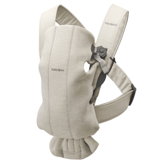 Marsupiu anatomic cu multiple pozitii de purtare BabyBjorn Mini, Light Beige, 3D Jersey