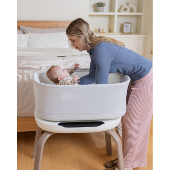 Patut co-sleeper Graco Eluma Nest Luna cu leganare automata si sistem inteligent de detectare a plansului