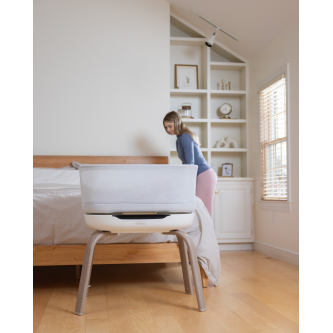 Patut co-sleeper Graco Eluma Nest Luna cu leganare automata si sistem inteligent de detectare a plansului