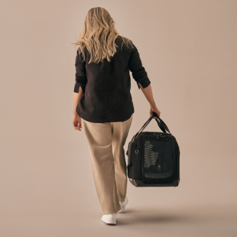 Sistem de transport si protectie auto pentru Animale de Companie tip geanta Tavo Hendrick cu sistem de prindere Isofix, max 20.4 kg, Onyx