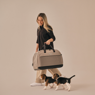 Sistem de transport si protectie auto pentru Animale de Companie tip geanta Tavo Hendrick cu sistem de prindere Isofix, max 20.4 kg, Tawny